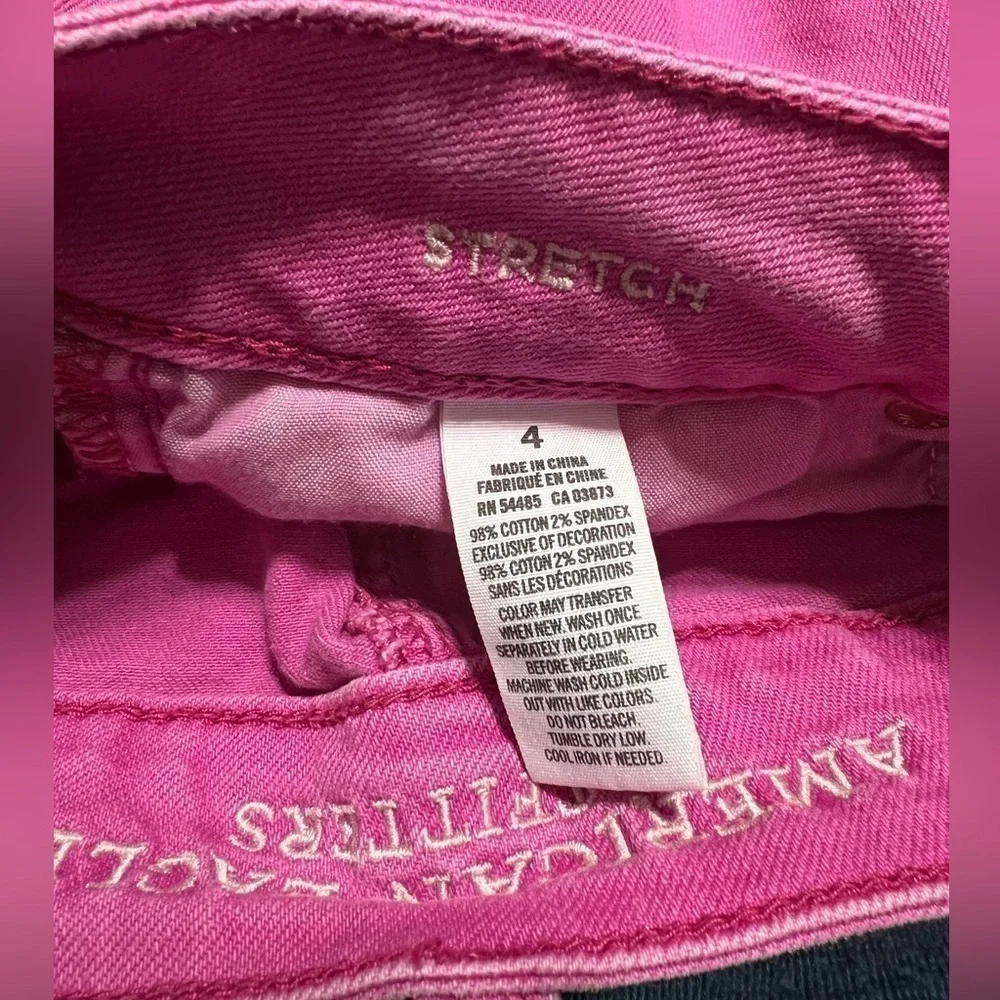 America Eagle Outfitters 🦅 Pink Denim Shorts Stretch Distressed Women’s Size 4 - Picture 3 of 10